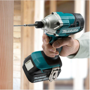 Makita Avvitatore ad impulsi DTD156Z a batteria 18V con portainserto