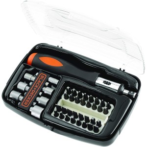 SET CACCIAVITE A CRICCHETTO B&D VALIGETTA + ACCESSORI 40 PEZZI A7062